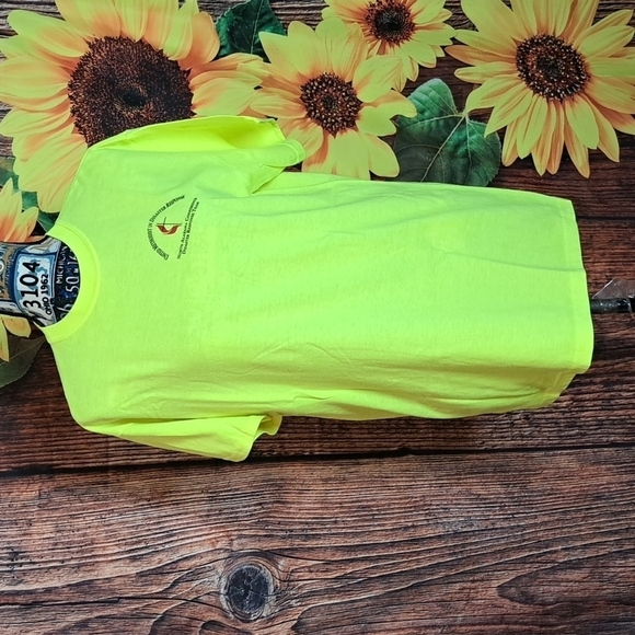 Neon yellow t-shirt Tees - Short Sleeve/Shirts, Size M for Men - Picture 1 of 5